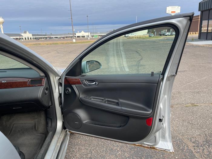 2011 chevrolet impala lt with 210013 miles for sale near north-branch, minnesota f591d85102674609a01c05715e3a5b9e.jpeg