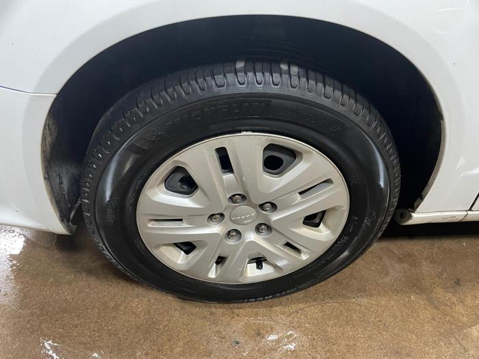 2017 dodge grand-caravan se with 268450 miles for sale near elk-river, minnesota f596c10cbe8047beb72c284487e51604.jpg