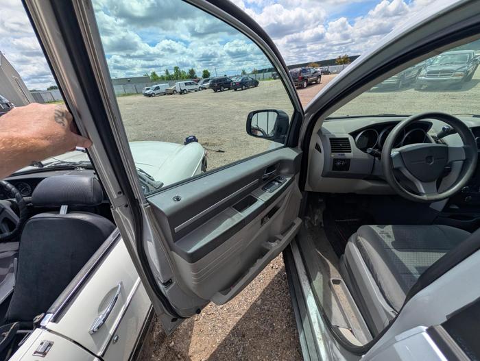 2010 dodge grand-caravan se with 155535 miles for sale near elk-river, minnesota f59a5e2e3de34155bc927f897266a981.jpg