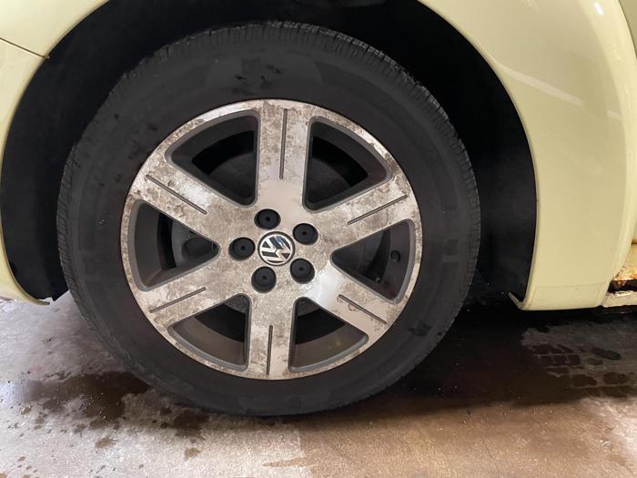 2006 Volkswagen New Beetle