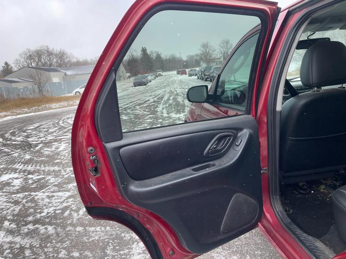 2007 ford escape with 191930 miles for sale near elk-river, minnesota f60ddb381f9e47aabdda0bb422f1671a.jpg