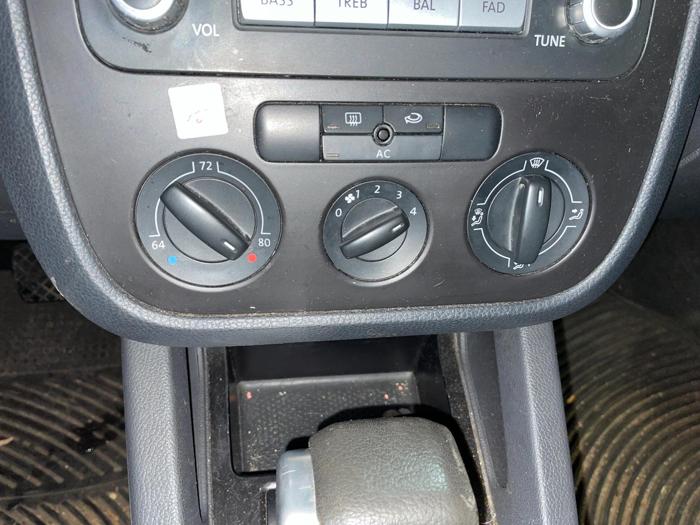 2008 volkswagen jetta with 174851 miles for sale near elk-river, minnesota f6202ec5406c46dcae6657d57ea347ad.jpg