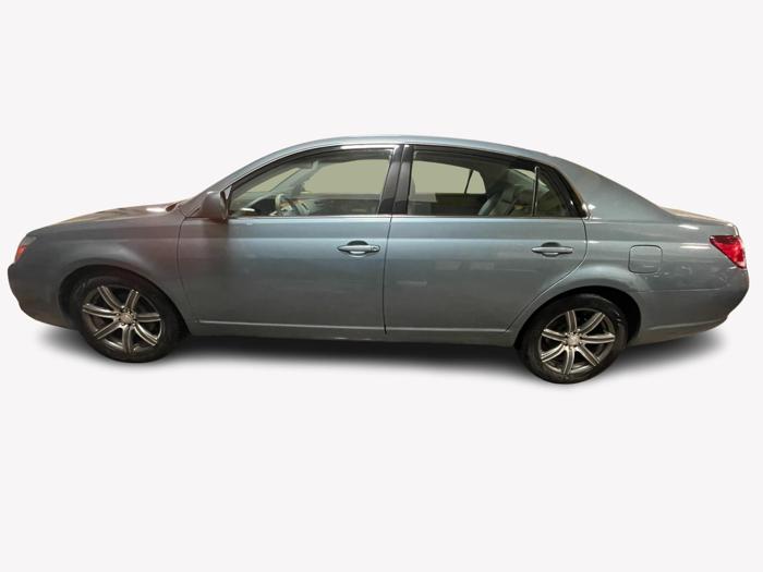 2005 Toyota Avalon