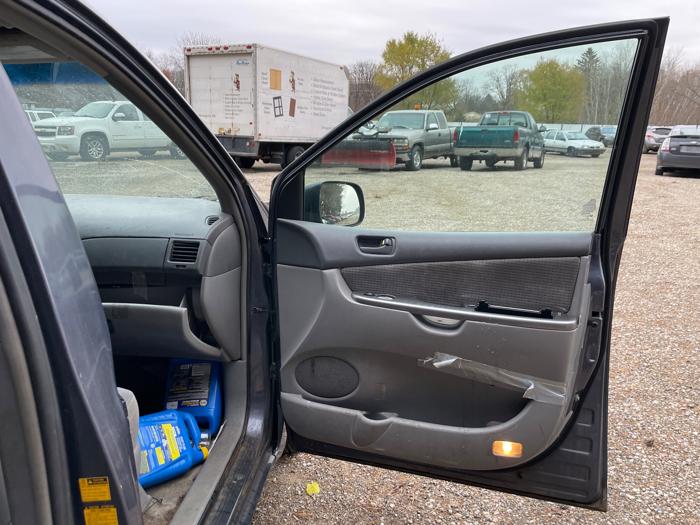 2006 toyota sienna with 146292 miles for sale near elk-river, minnesota f65a2c0aaaa54a1cbf903c146758b6a9.jpeg