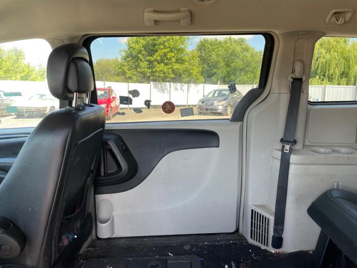 2014 chrysler town-&-country touring with 161623 miles for sale near elk-river, minnesota f679d166d3674a1a8ddefcb1cdd65b70.jpeg
