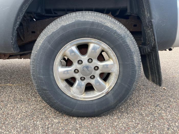 2006 toyota tacoma access-cab-v6-4wd with 204926 miles for sale near fridley, minnesota f701f533fac04e78abc0e97c07b2332f.jpeg