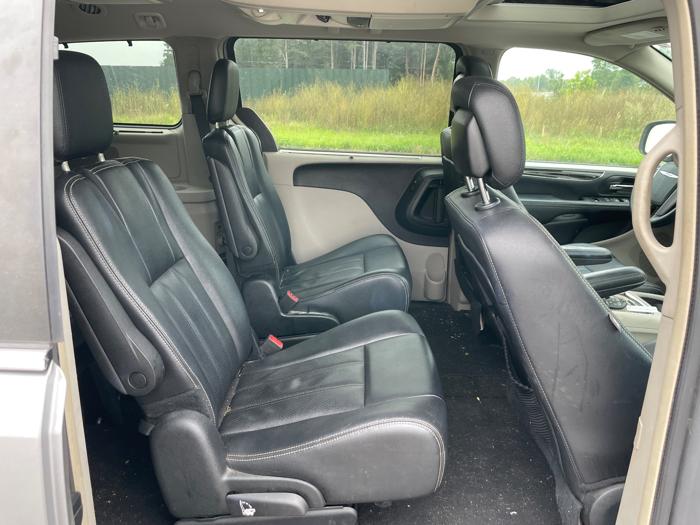 2016 chrysler town-&-country touring-l with 141316 miles for sale near elk-river, minnesota f726309fa348479c94d1238917506c54.jpeg