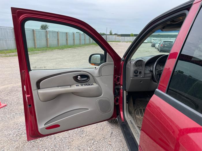2004 buick rainier cxl-plus-awd with 201945 miles for sale near elk-river, minnesota f73649a791e34ca4a98b66d94a676ef6.jpeg