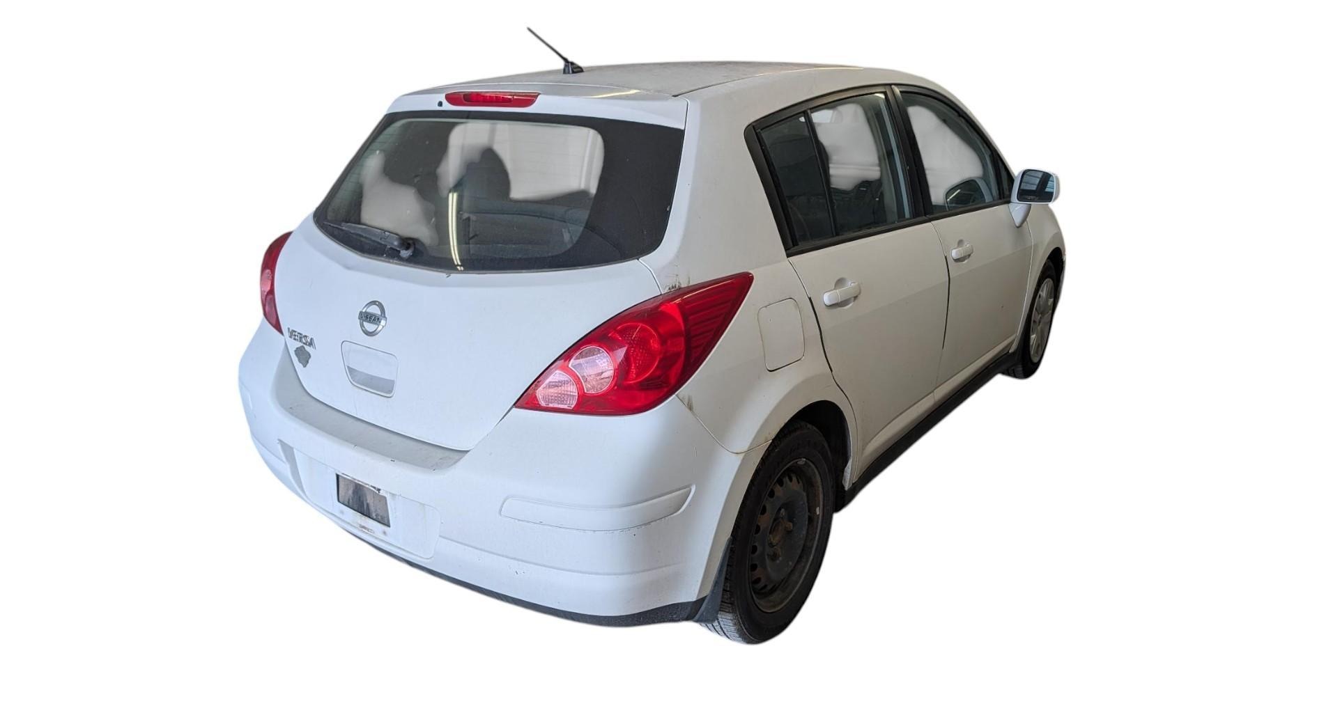 2012 nissan versa 1.8-sl-hatchback with 235732 miles for sale near elk-river, minnesota f748db842a67437dbc8e28681b2ef6af.jpg