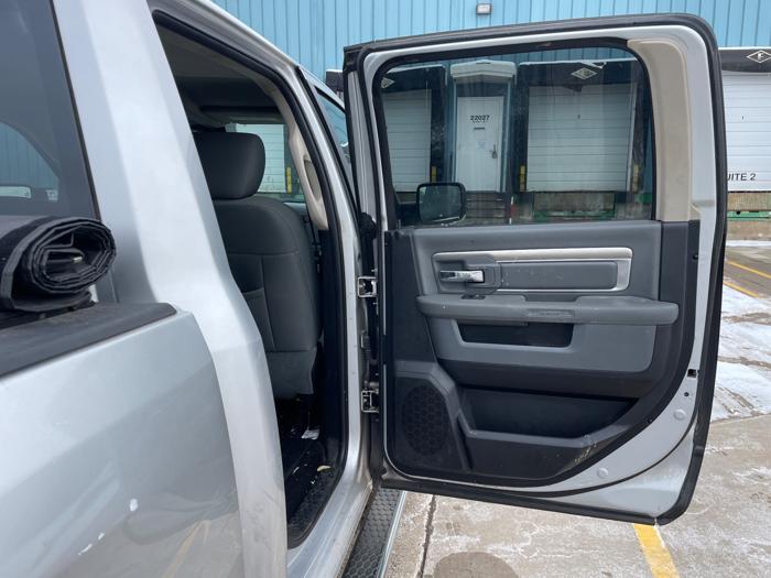 2015 ram 1500 slt-crew-cab-swb-4wd with 128735 miles f751a8f25fdd4dca8ca41a6fae57d731.jpeg