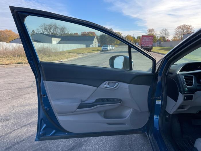 2014 honda civic lx-sedan-cvt with 139952 miles for sale near elk-river, minnesota f76cb96481a44575882da01b6f2be4da.jpeg