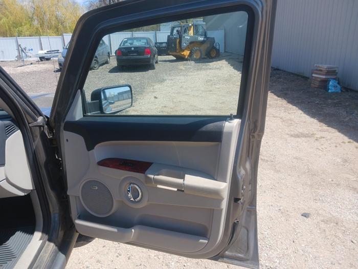 2007 jeep commander limited-4wd with 107317 miles for sale near elk-river, minnesota f78c87e94972417091192bc77d017107.jpg