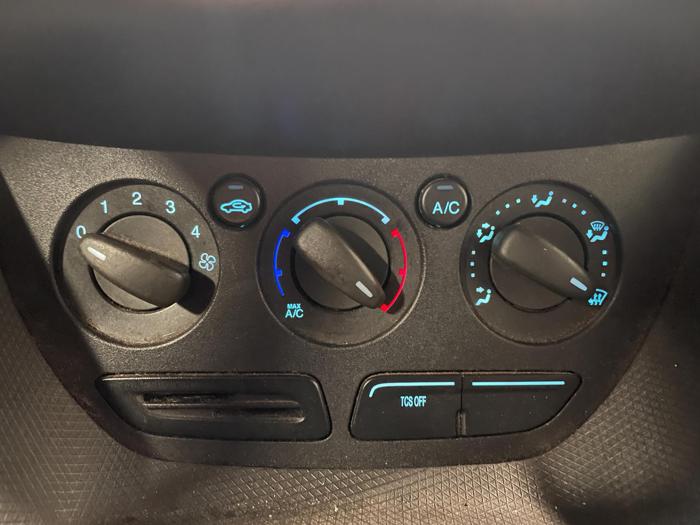 2014 ford transit-connect xl with 110015 miles for sale near elk-river, minnesota f78ca4709ec34ce58be82eb5776e7010.jpg