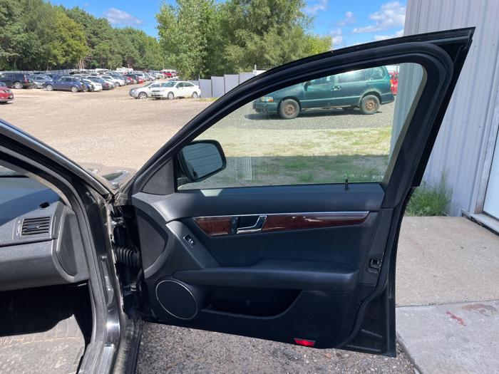 2009 mercedes-benz c-class c300-4matic-sport-sedan with 181798 miles for sale near elk-river, minnesota f79d5218294e4481b6fd7911b4eb800c.jpeg