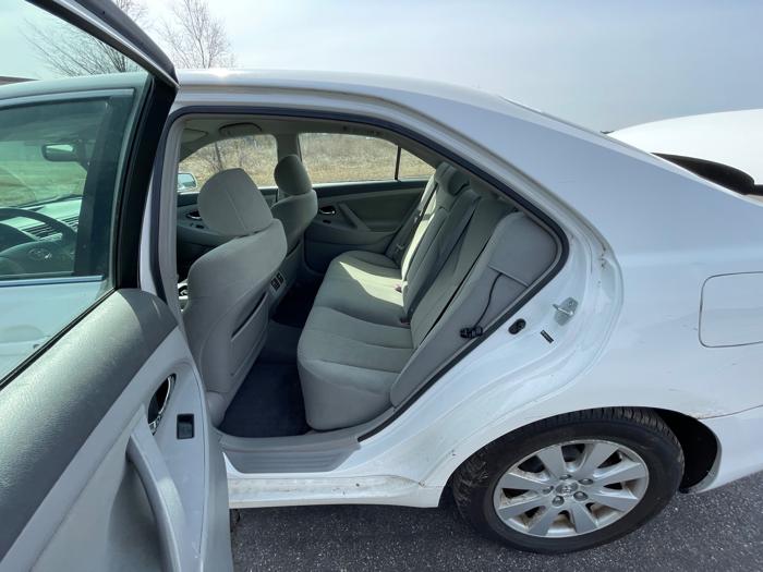 2007 toyota camry-hybrid sedan with 180284 miles for sale near elk-river, minnesota f79f81c8cc4d429994103d7737e672e5.jpeg