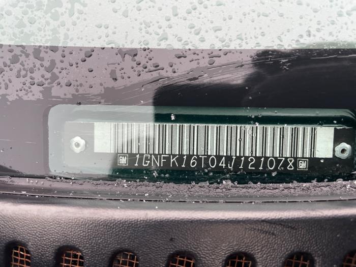 2004 chevrolet suburban 1500-4wd with 177654 miles for sale near fridley, minnesota f7eee4fa868449b1a41becd907d89cb7.jpeg