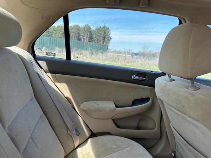 2005 honda accord dx-sedan-at with 201856 miles for sale near elk-river, minnesota f7f39c3e19e240f7ba307c99e6327006.jpeg