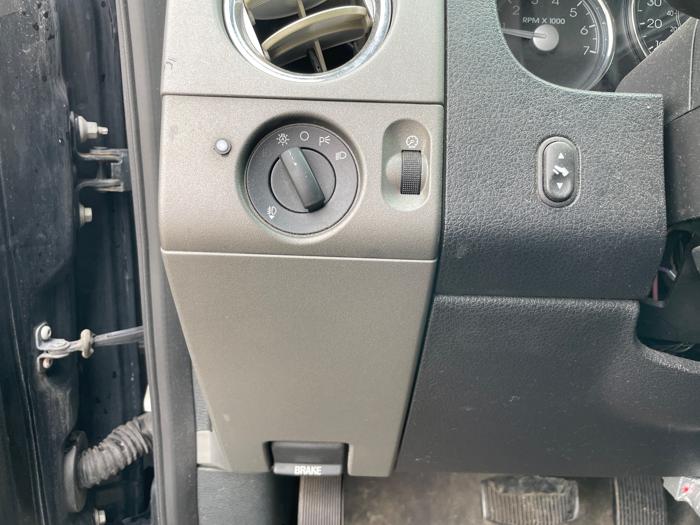 2007 lincoln mark-lt 4wd with 201750 miles for sale near elk-river, minnesota f84de441798949c0b5ac3a2f32bf75ff.jpeg