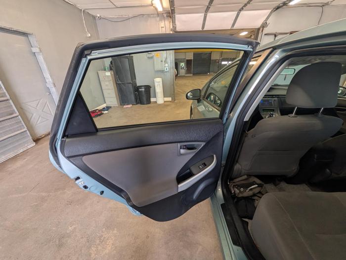 2012 toyota prius prius-ii with 210644 miles for sale near elk-river, minnesota f8a61de070644290a20f98a37163166e.jpg
