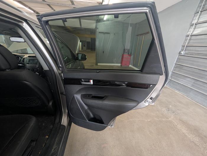 2015 kia sorento lx-2wd with 169708 miles for sale near elk-river, minnesota f8d9dce2587d406e9172a5840afd0cb2.jpg