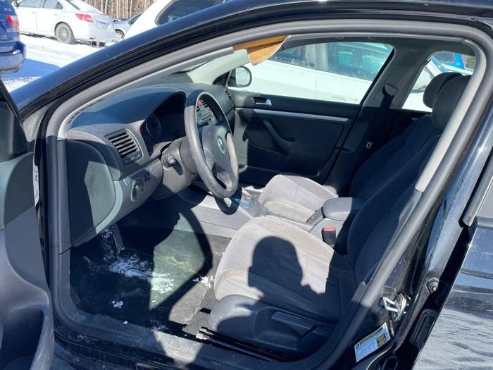 2007 volkswagen jetta 2.5 with 114381 miles for sale near elk-river, minnesota f8db4a3091864f69b80d154339e03633.jpg