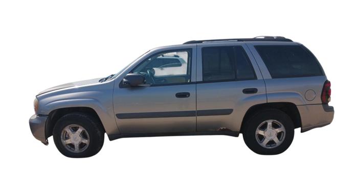 2005 chevrolet trailblazer ls-4wd for sale near elk-river, minnesota f8dbc985e7014f5799887d063f4af742.jpg