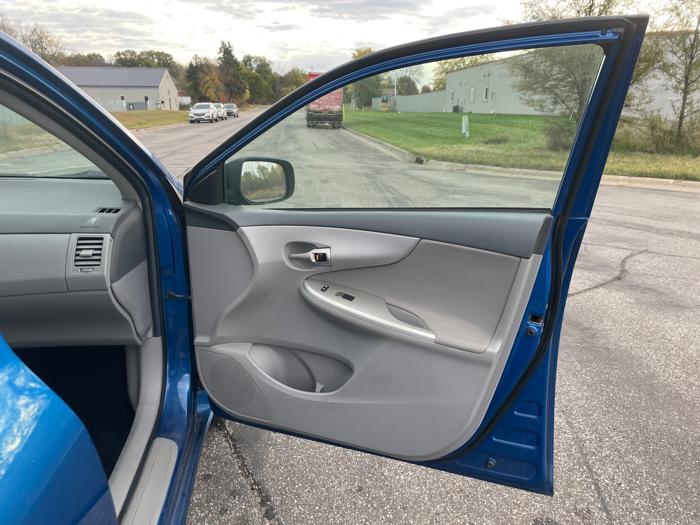 2010 toyota corolla le-4-speed-at with 224340 miles for sale near elk-river, minnesota f90a36f90ed940279677b23f96dc4e14.jpeg