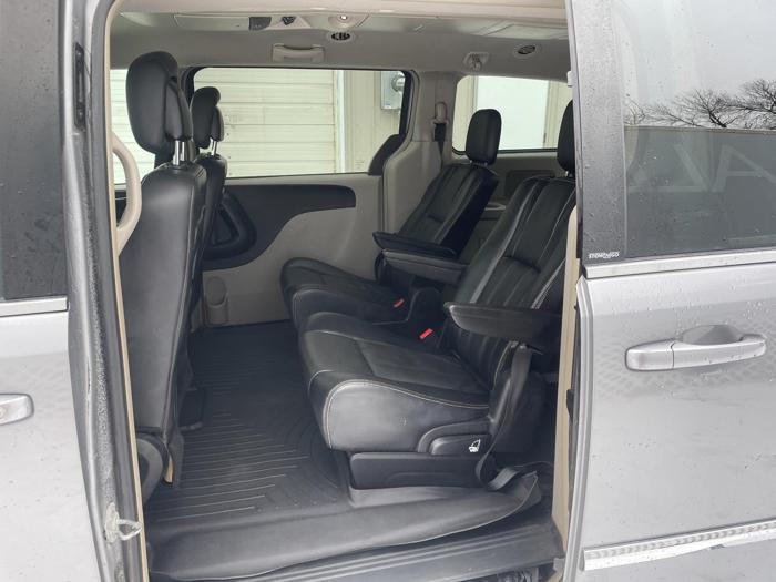2013 chrysler town-and-country touring with 146210 miles for sale near elk-river, minnesota f96bce7178e14f58a3a706957ffda0fc.jpg
