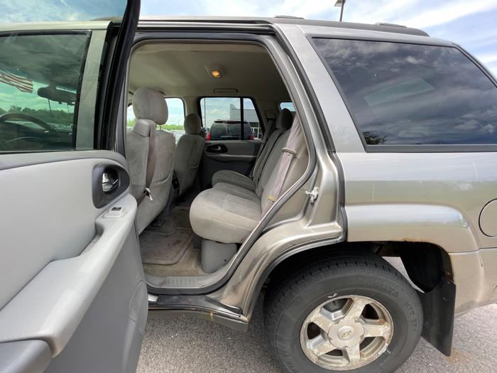 2006 chevrolet trailblazer ls-4wd with 181432 miles for sale near cohasset, minnesota f9971b44c78949949a36034e784f1b93.jpeg