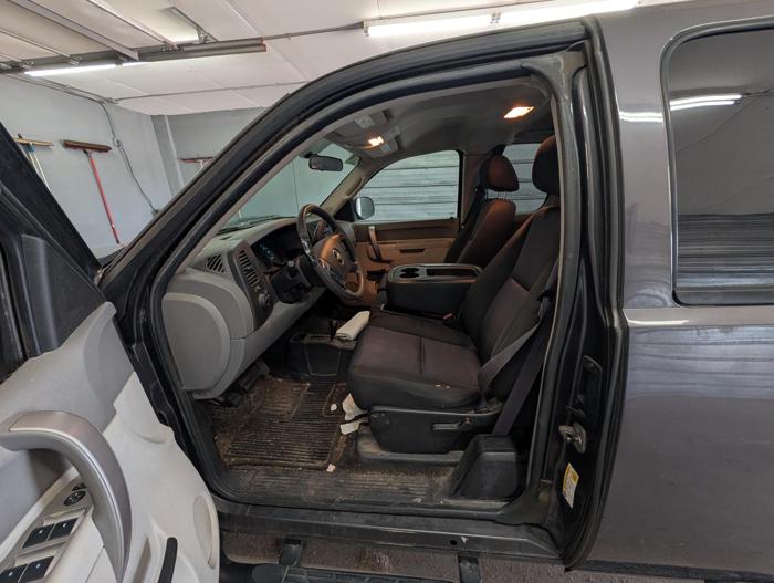 2011 chevrolet silverado-1500 work-truck-ext.-cab-4wd with 92157 miles for sale near elk-river, minnesota f9cdd08244e84ac38c19d5994922f8be.jpg