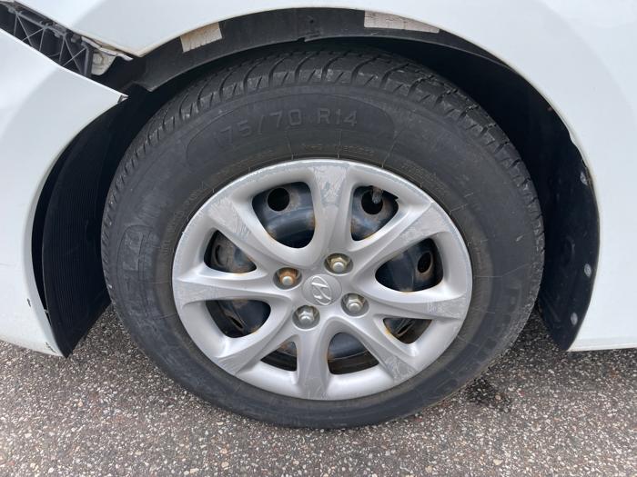 2014 hyundai accent gls-4-door with 39301 miles for sale near elk-river, minnesota fa543a09581f4c9ba327f51e83d54bc8.jpeg