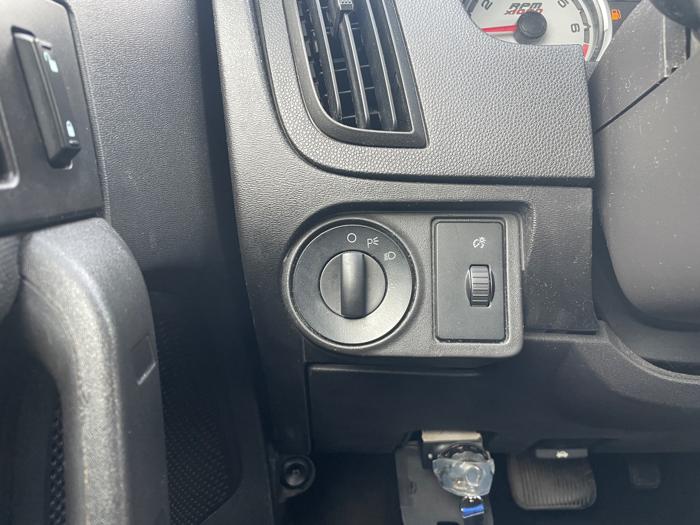 2011 ford focus se-sedan with 129978 miles for sale near rochester, minnesota fad3ea23cb854b93bc03b71ad20d357a.jpeg