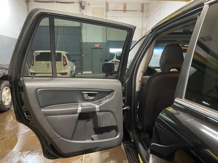 2013 volvo xc90 3.2 with 148200 miles for sale near elk-river, minnesota fb1660c5a9c1444ca8341a263eaf300d.jpg