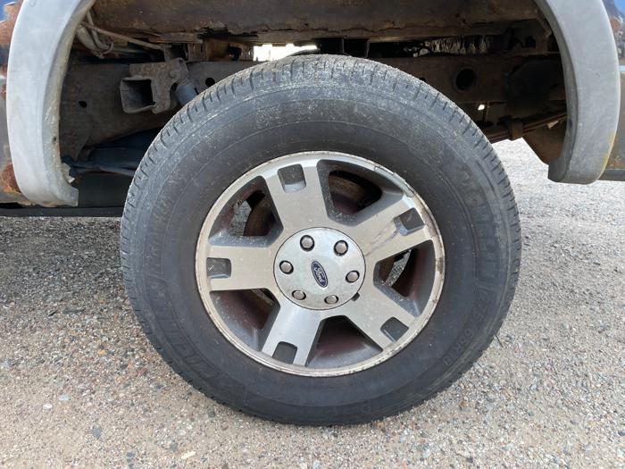 2005 ford f-150 fx4-supercab-4wd with 312280 miles for sale near elk-river, minnesota fb3dbdfc6c7d4698bd7524c57f7bc3a2.jpeg