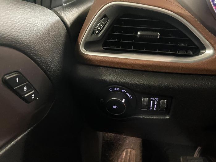 2017 chrysler pacifica limited with 117154 miles for sale near elk-river, minnesota fb5bf5e05d57472fab3808e5767a0770.jpg