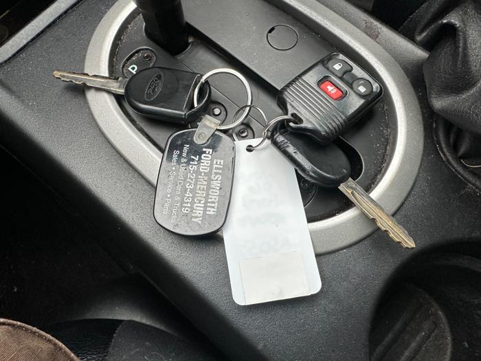 2006 ford escape limited-4wd with 150015 miles for sale near elk-river, minnesota fb7eccac9c7b478894fbfac0f4b229aa.jpeg