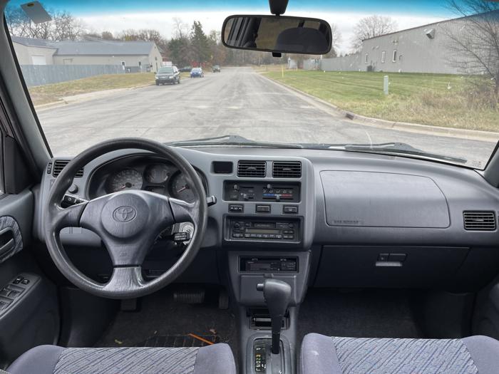 1998 toyota rav4 sel with 185185 miles for sale near elk-river, minnesota fbf904585daa4dd7b60dd6a5910aa3ee.jpg
