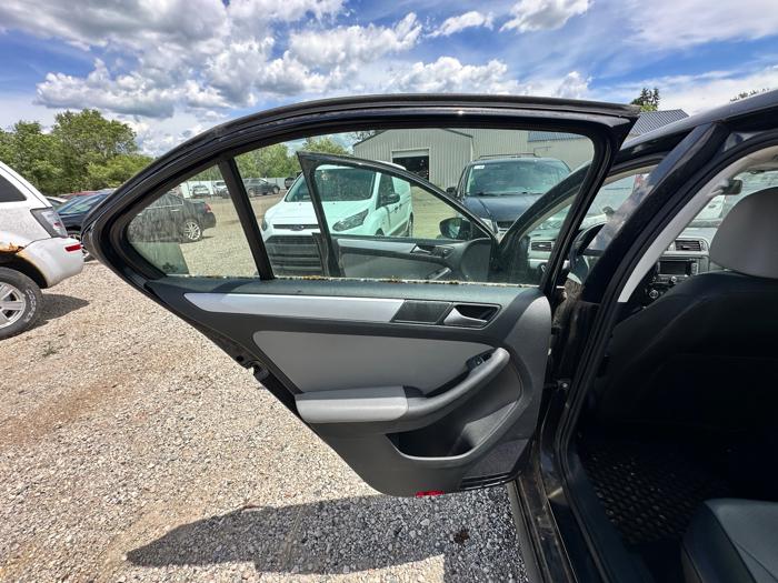 2014 volkswagen jetta hybrid-se for sale near elk-river, minnesota fbfa60ccc1e64d7fb415351b43940bba.jpeg