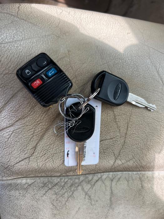 2009 ford explorer eddie-bauer-4.0l-4wd with 146969 miles for sale near elk-river, minnesota fbfd5ea051c84eb795650f2fc6e90ff6.jpeg