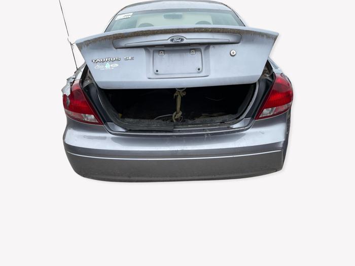 2006 Ford Taurus
