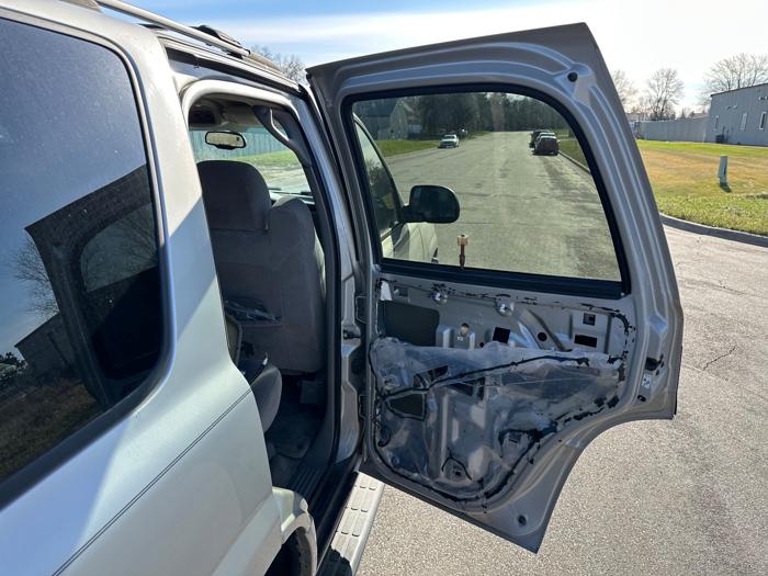 2005 chevrolet tahoe 2wd with 202904 miles for sale near elk-river, minnesota fc3928b930f149c4a957877c171d24e5.jpeg