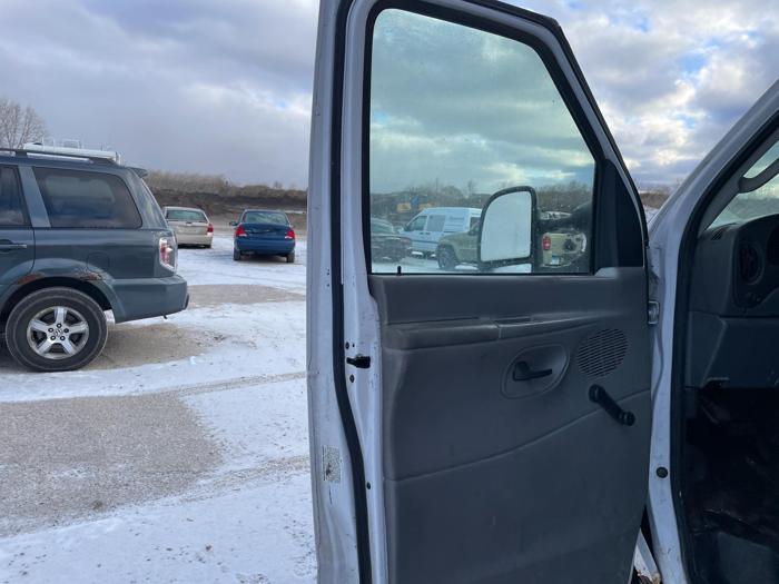 2004 ford e-350 with 195489 miles for sale near elk-river, minnesota fcc0e5cbd41948318a0322f80e1d6ab9.jpg