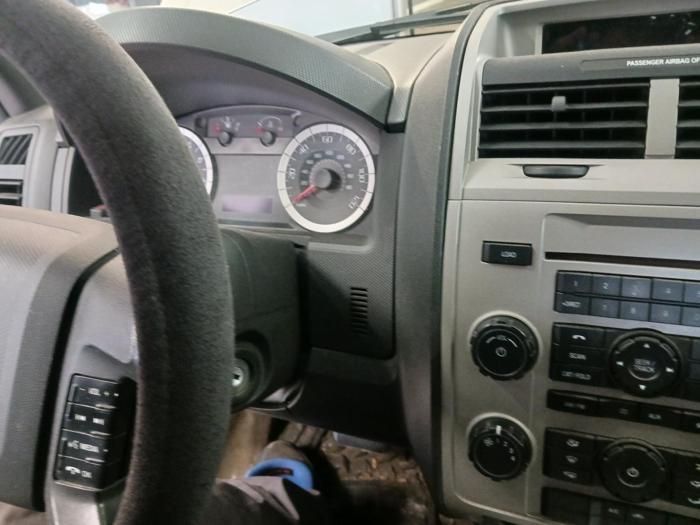 2011 ford escape xlt-4wd with 203903 miles for sale near elk-river, minnesota fccd093824184bbd99f6f032dd24607f.jpg