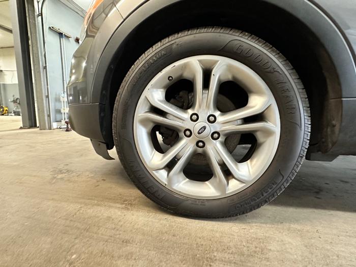 2013 ford explorer limited-fwd with 217650 miles for sale near elk-river, minnesota fd05023473be45e7a8a09964471efdd1.jpeg