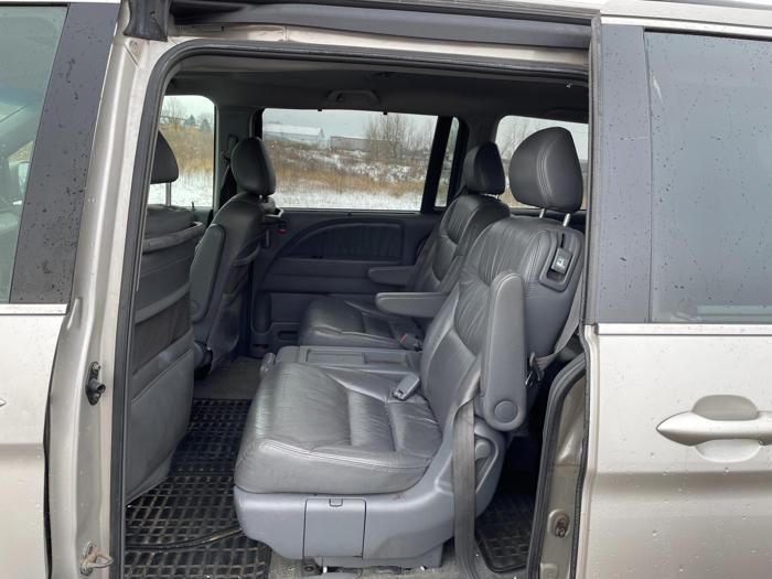 2006 honda odyssey ex-(with-leather) with 173298 miles for sale near elk-river, minnesota fd18837c1b1d4496b80f56fb89f1ebc8.jpg