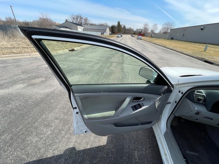 2007 toyota camry-hybrid sedan with 180284 miles for sale near elk-river, minnesota fd303abc4fc84d87a294cfb2ffd475db.jpeg