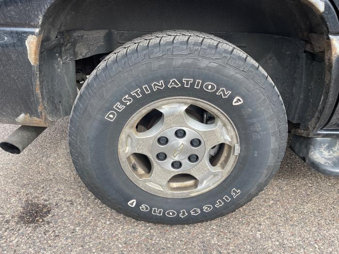 2000 chevrolet tahoe 4wd with 230426 miles for sale near fridley, minnesota fd4c75c5dff84ae2b84b33e6ae36b1f7.jpeg