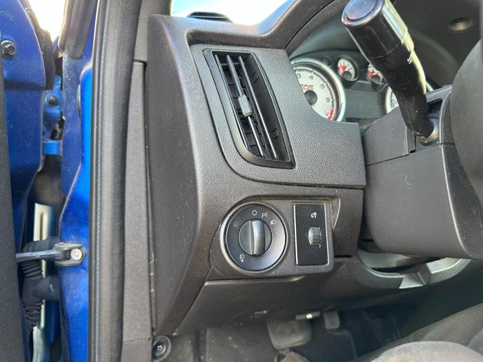 2010 ford focus se-sedan with 252948 miles for sale near elk-river, minnesota fdd97724e373452baa650cd99135e841.jpg