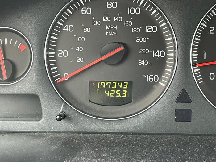 2006 volvo xc70 cross-country with 177343 miles for sale near elk-river, minnesota fdda036c7ea449fda06c8acb94a57d0d.jpeg