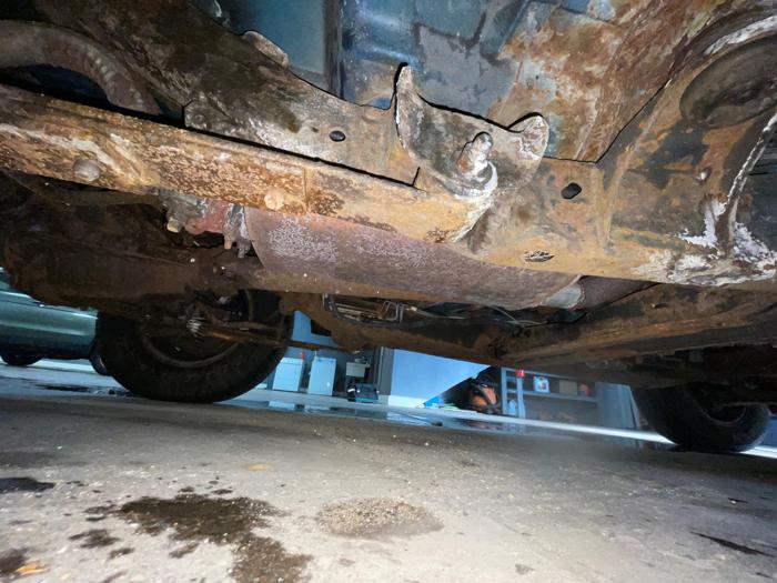 2002 chevrolet blazer 2-door-4wd-ls with 141544 miles for sale near elk-river, minnesota fdde6ff886c34acb99fb96a2335aba32.jpeg